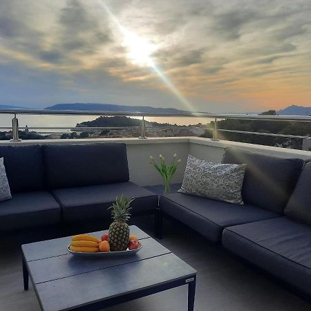 Apartment Anny De Luxe With Sea View Makarska Bagian luar foto