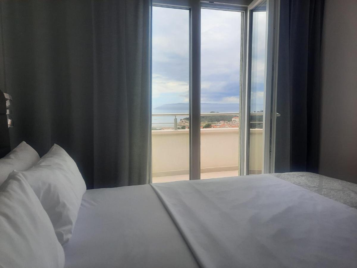 Apartment Anny De Luxe With Sea View Makarska Bagian luar foto