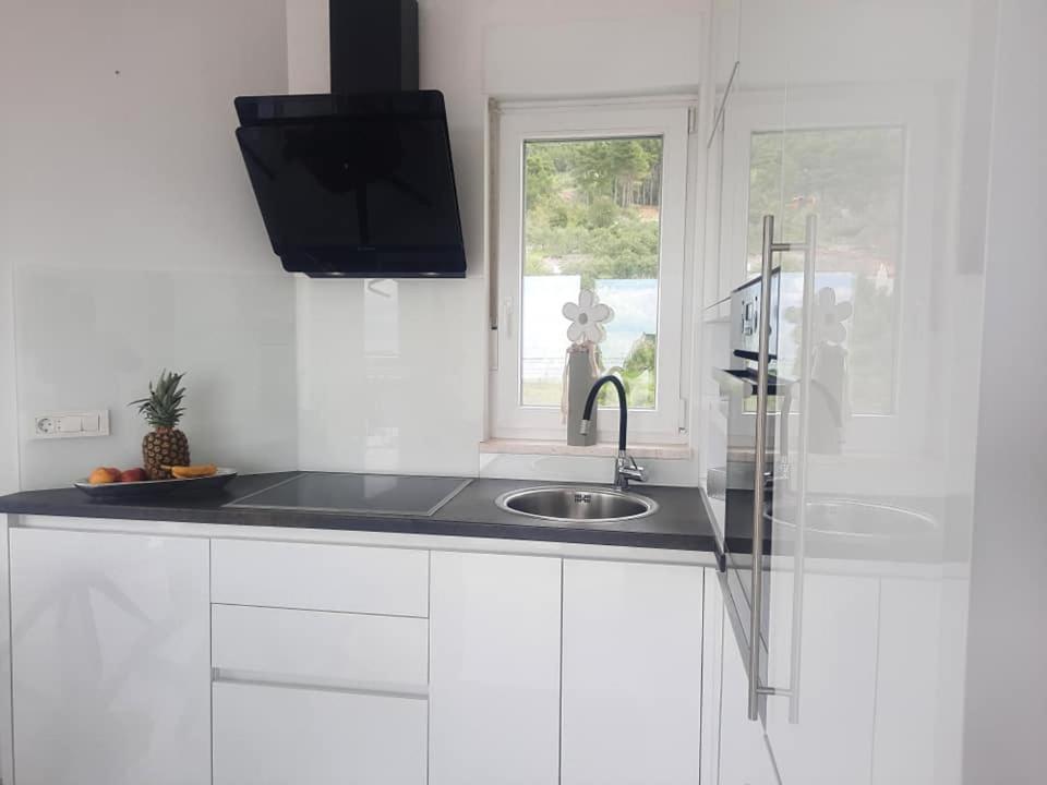 Apartment Anny De Luxe With Sea View Makarska Bagian luar foto