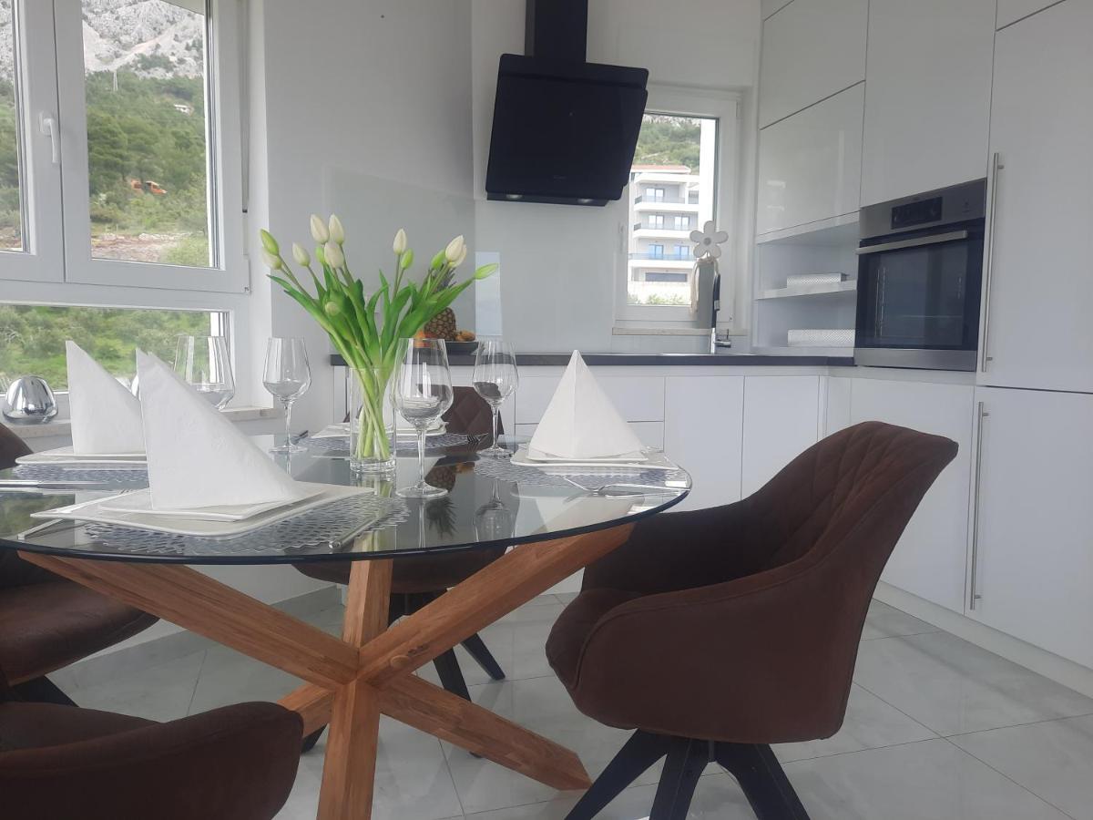 Apartment Anny De Luxe With Sea View Makarska Bagian luar foto