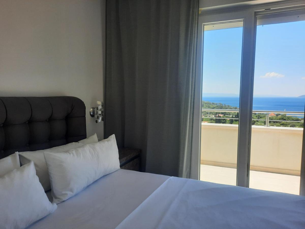 Apartment Anny De Luxe With Sea View Makarska Bagian luar foto